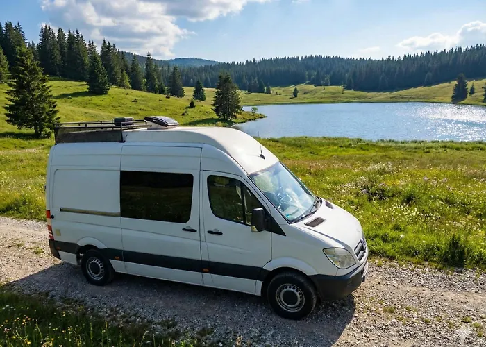 Sprinter Camper Albania Campingplads