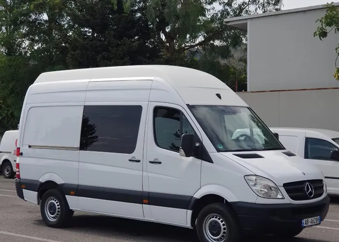 Sprinter Camper Albania Campingplads Tirana